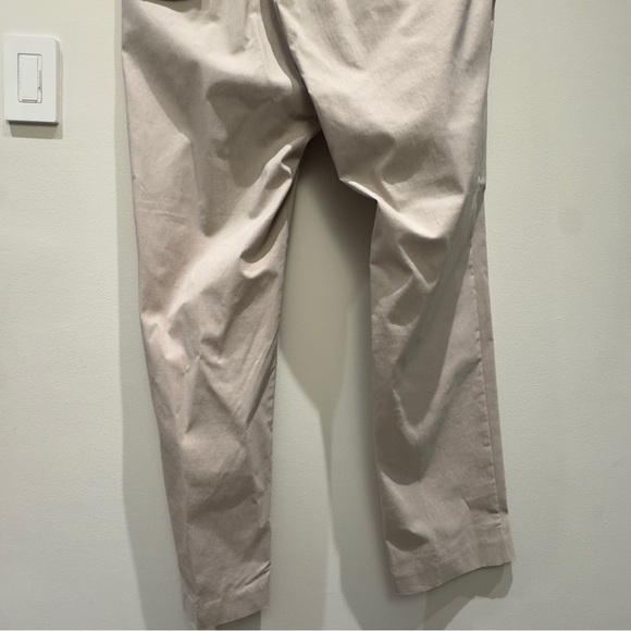 NWT- Tommy Hilfiger Men's Tan Pants Stretch 38W x 32 L - Picture 7 of 10
